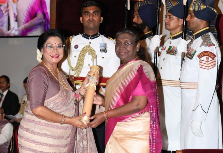 ভারতের রাষ্ট্রপতির হাত থেকে পদ্মশ্রী নিলেন বন্যা