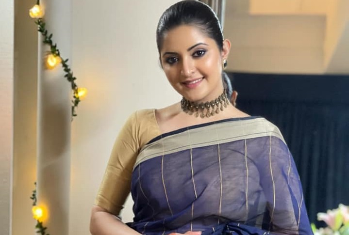 আদালতে হাজির হতে পরীমণির বিরুদ্ধে সমন জারি