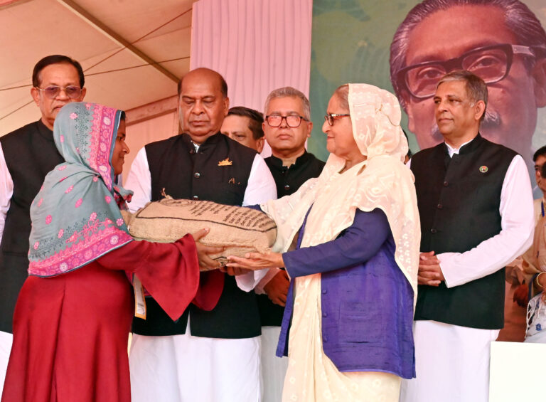 জনগণ ও দেশের উন্নয়নে আওয়ামী লীগ আন্তরিকভাবে নিবেদিত : প্রধানমন্ত্রী
