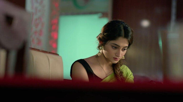 ঈদে মুক্তি পাচ্ছে পূজার ‘আগন্তুক’