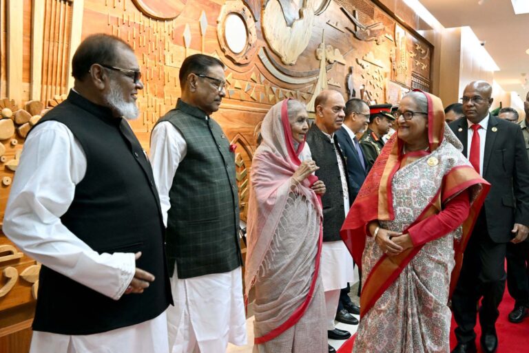 দুই দিনের সফরে নয়াদিল্লি গেলেন প্রধানমন্ত্রী