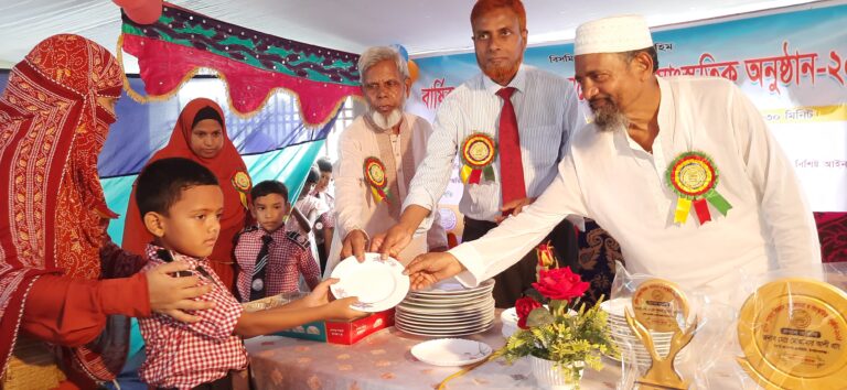 চাঁপাইনবাবগঞ্জের বেলেপুকুরে কিডসভ্যালি স্কুলে পুরস্কার বিতরণ