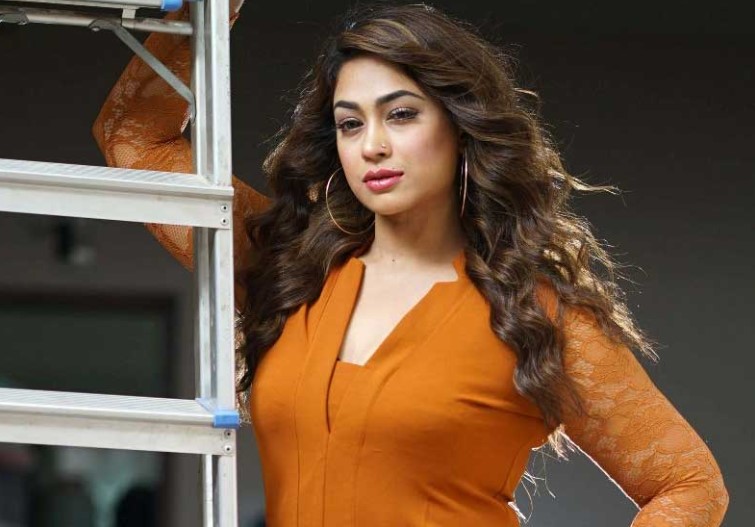 নতুন রূপে ফিরছেন চিত্রনায়িকা পপি