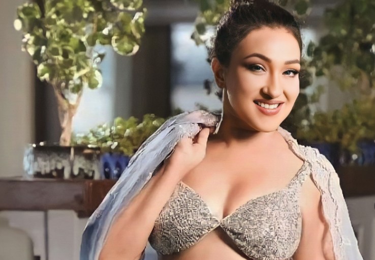 এবার রাশিদ পলাশের নতুন সিনেমায় ঋতুপর্ণা