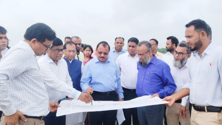 চাঁপাইনবাবগঞ্জে দ্রুতই শুরু হবে পর্যটন কেন্দ্রের অবকাঠামো নির্মাণ কাজ : পর্যটন সচিব মোকাম্মেল হোসেন