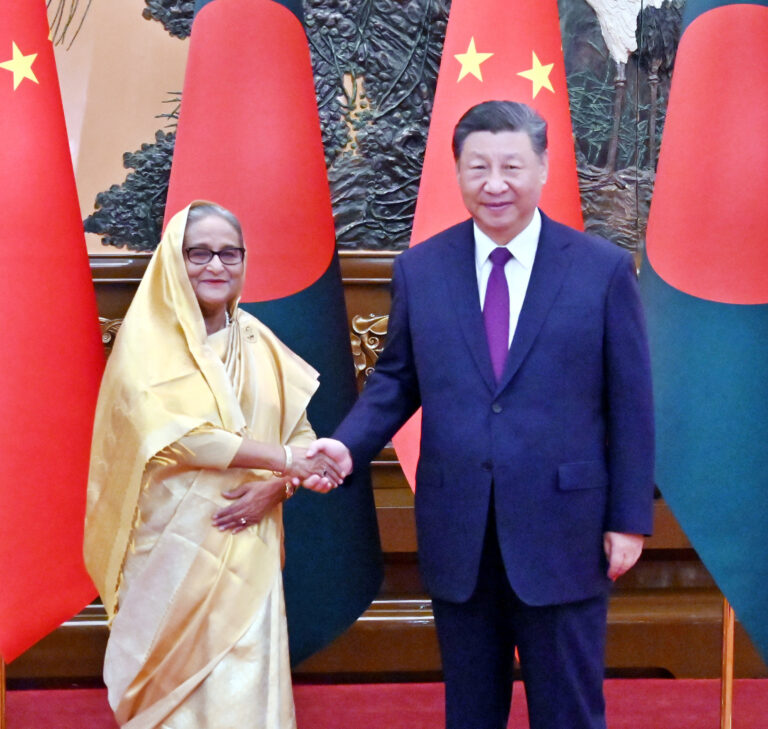 চীনের প্রেসিডেন্ট ও প্রধানমন্ত্রীর সঙ্গে বৈঠক করেছেন শেখ হাসিনা