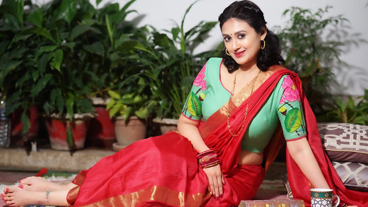 সুগার মাম্মি হতে চান কুসুম শিকদার