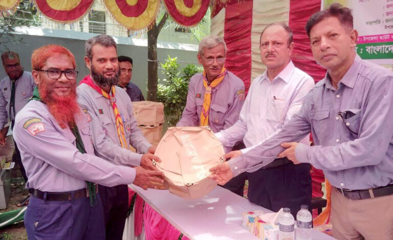 প্রাথমিক বিদ্যালয়ে কাব-স্কাউট উপকরণ বিতরণ শুরু