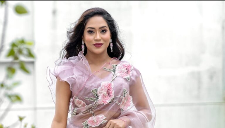 অন্তর্বর্তী সরকার নিয়ে নতুন স্বপ্ন দেখছেন মম