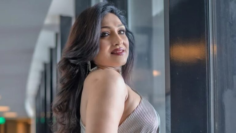 দেহদানের সিদ্ধান্ত নিলেন ঋতুপর্ণা