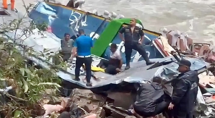 নেপালে বাস দুর্ঘটনায় ৪১ ভারতীয় নিহত