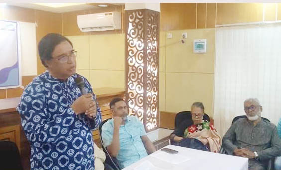 সহসাই দেশে গ্যাস ও বিদ্যুতের দাম বাড়বে না : বিইআরসি চেয়ারম্যান