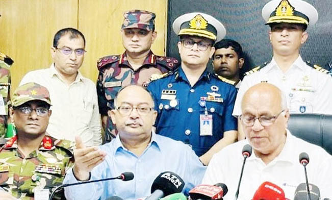 বন্যায় ক্ষতিগ্রস্ত ৫৬ লাখ মানুষ মারা গেছে ২৭ জন : উপদেষ্টা