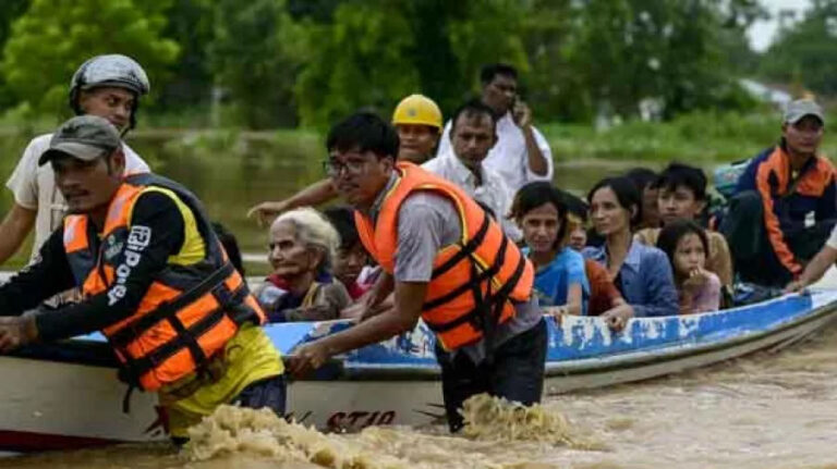 মিয়ানমারে ঝড় ও বন্যায় মৃতের সংখ্যা বেড়ে ৭৪, নিখোঁজ ৮৯