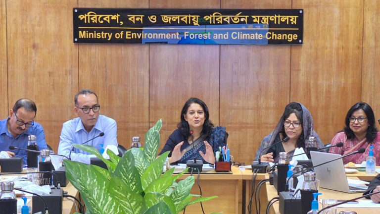 অক্টোবর থেকে সুপারশপে পলি ব্যাগ ব্যবহার নিষিদ্ধ : পরিবেশ উপদেষ্টা