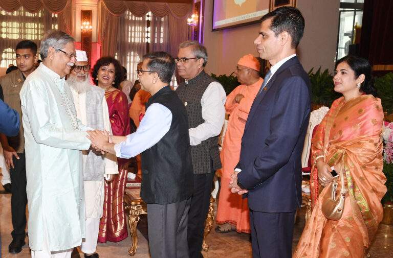 দেশকে এগিয়ে নিতে একসঙ্গে কাজ করার আহ্বান রাষ্ট্রপতির