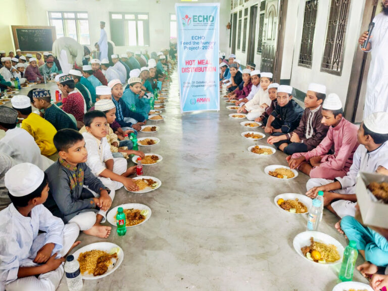 ৪০০ শিক্ষার্থীকে খাওয়াল ইকো
