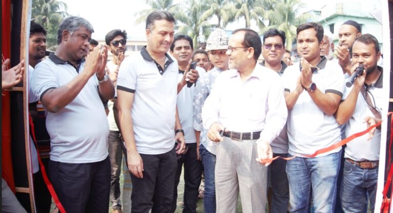 চাঁপাইনবাবগঞ্জে মাহিন্দ্রা ট্রাক্টরের মেগা ফ্রি সার্ভিস ক্যাম্প অনুষ্ঠিত
