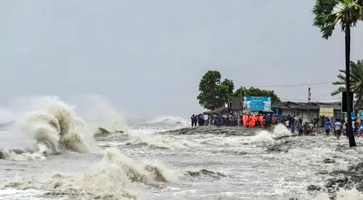 তামিলনাড়ুতে আঘাত হানতে যাচ্ছে ঘূর্ণিঝড় ‘ফেইনজাল’