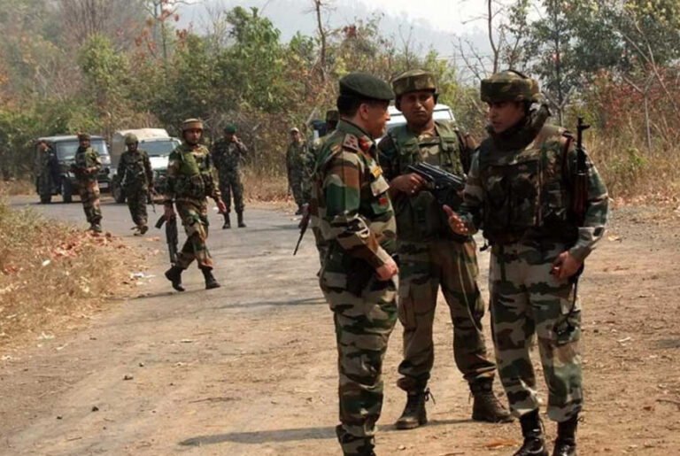 থমথমে মণিপুর, কারফিউ জারি