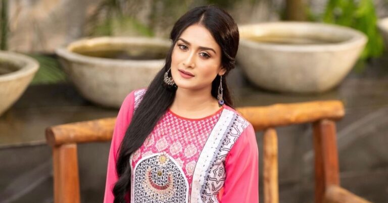 অশ্লীলতার বিরুদ্ধে নাদিয়া