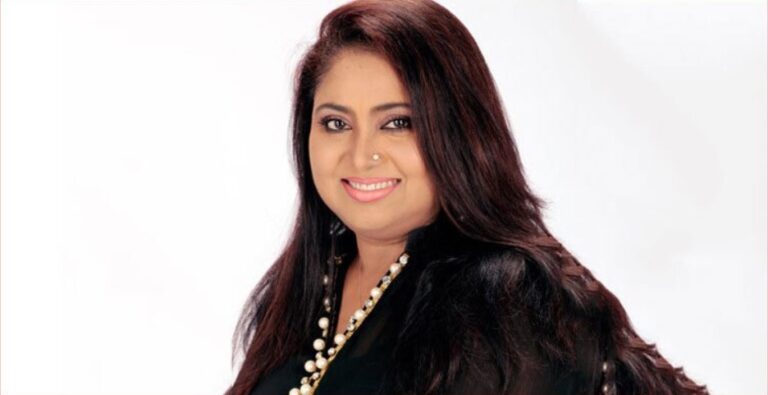 ঢাকা ফিরছেন বেবী নাজনীন