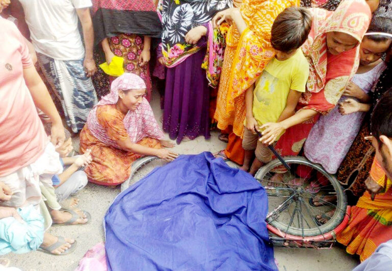 বিদিরপুরে ট্রাক্টরের ধাক্কায় প্রাণ গেল এক মাদ্রাসা শিক্ষার্থীর