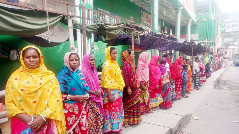 নিরাপত্তার দাবিতে মানববন্ধন সনাতন ধর্মাবলম্বীদের