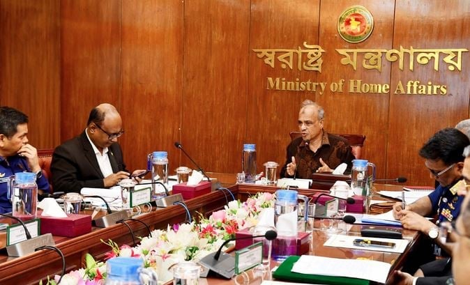 বিজয় দিবসে কোনো ধরনের নিরাপত্তা হুমকি নেই : স্বরাষ্ট্র উপদেষ্টা