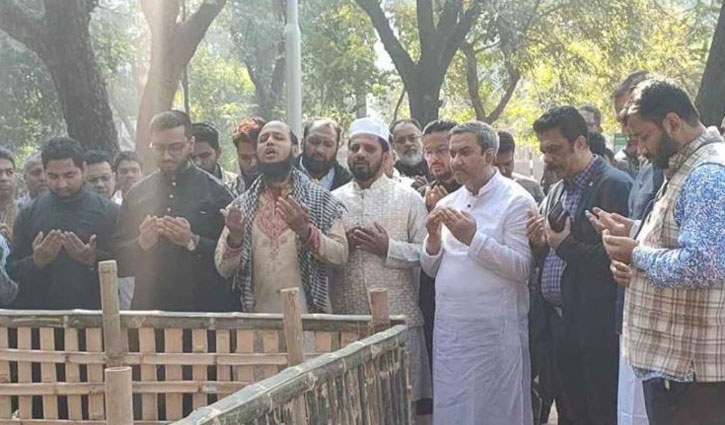 বুদ্ধিজীবী কবরস্থানে চিরশায়িত হলেন হাসান আরিফ