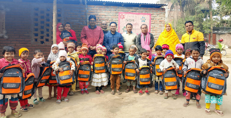 ১০টি শিশু বিকাশ কেন্দ্র চালু করল ওয়ার্ল্ড ভিশন