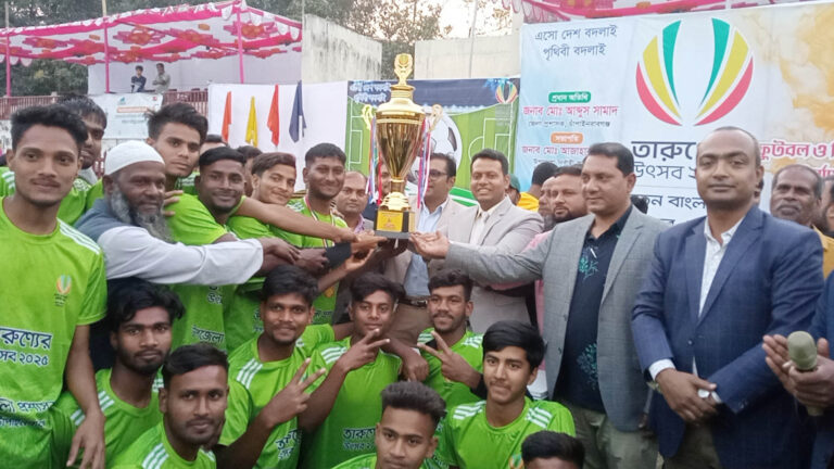 শিবগঞ্জে ফুটবল টুর্নামেন্টের ফাইনাল খেলা অনুষ্ঠিত