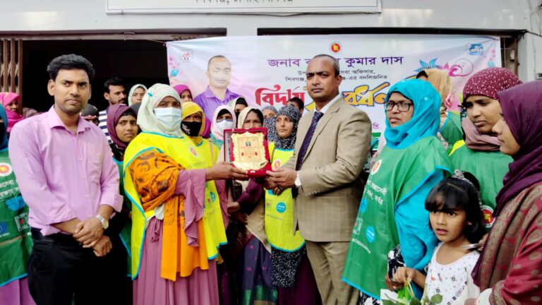 শিবগঞ্জে কাঞ্চন কুমার দাসকে বিদায়ী সংবর্ধনা