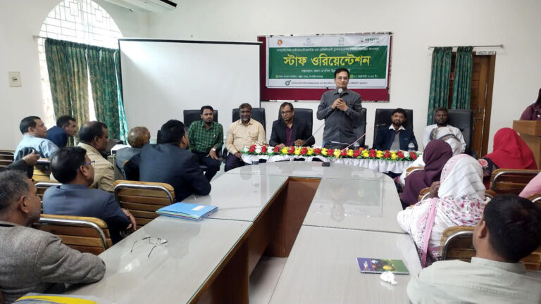 নিজ, পরিবার ও দেশকে ভালোবাসতে শিখুন : স্মার্ট প্রকল্পের স্টাফ ওরিয়েন্টেশনে হাসিব হোসেন
