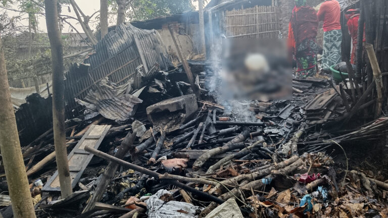 শিবগঞ্জে আগুনে পুড়েছে ঘর মারা গেছে দুটি গরু, এক কিশোর দগ্ধ