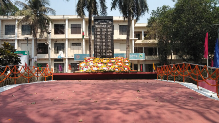 চাঁপাইনবাবগঞ্জে স্বাধীনতা ও জাতীয় দিবস পালন