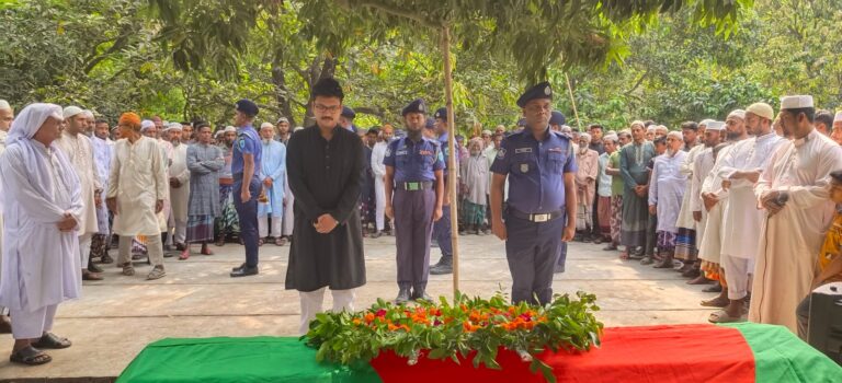 বীর মুক্তিযোদ্ধা আবুল হাসানের রাষ্ট্রীয় মর্যাদায় দাফন সম্পন্ন