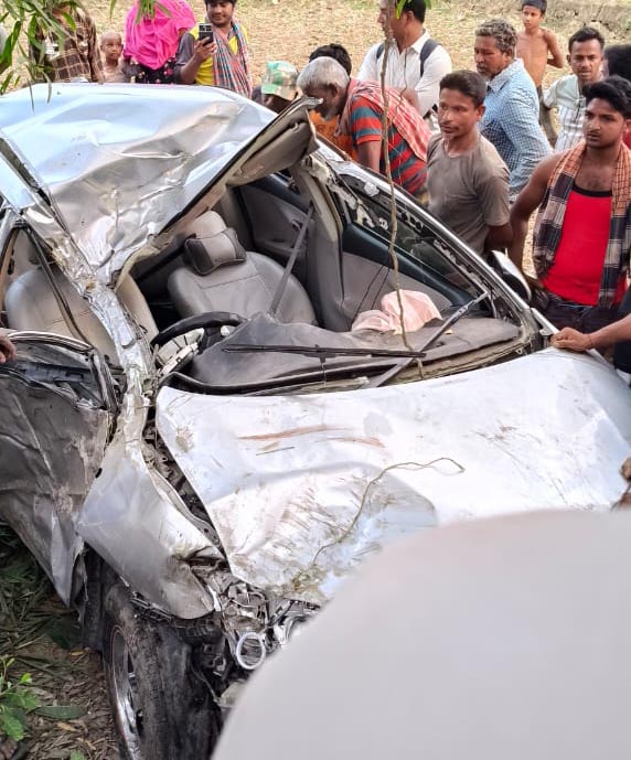 পৃথক সড়ক দুঘর্টনায় নারীসহ দুজন নিহত