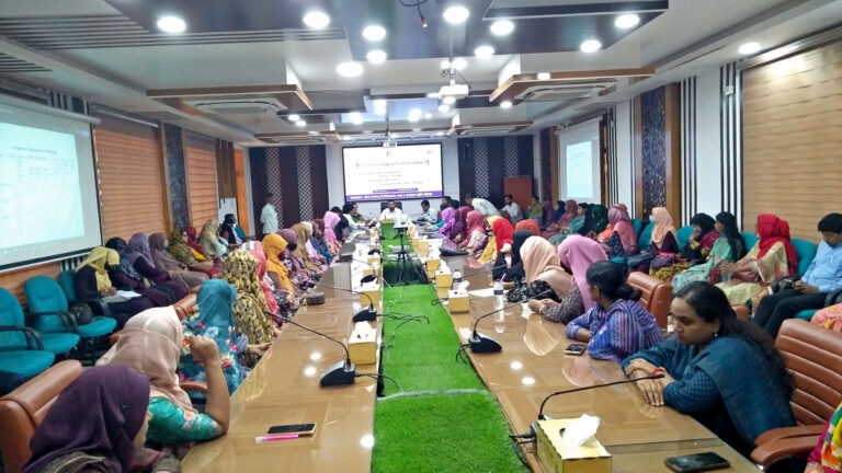 নারীর মতামতকে গুরুত্ব দেয়া হলেই তাদের ক্ষমতায়ন ঘটবে : হার পাওয়ার প্রকল্পের কর্মশালায় জেলা প্রশাসক
