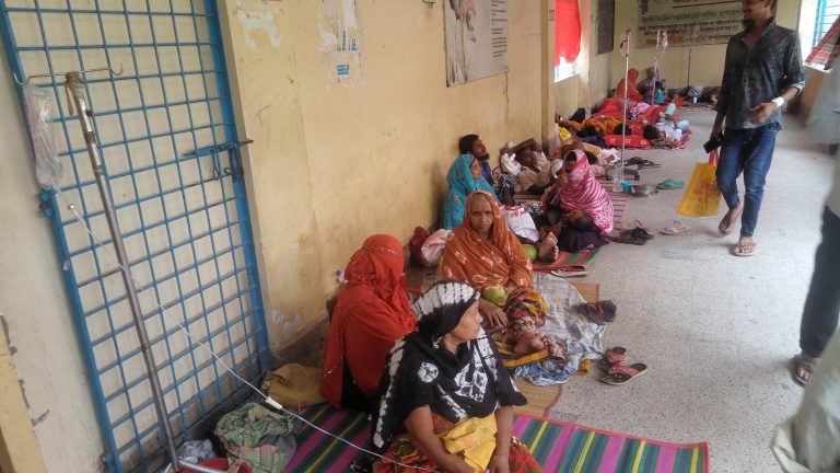 চাঁপাইনবাবগঞ্জে ডায়রিয়া হাসপাতালে ভর্তি ৬৯ রোগী