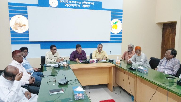 চাঁপাইনবাবগঞ্জ পৌরসভায় ডেঙ্গু পরিস্থিতি মোকাবিলাসহ বিভিন্ন বিষয়ে মতবিনিময় সাংবাদিকদের সঙ্গে