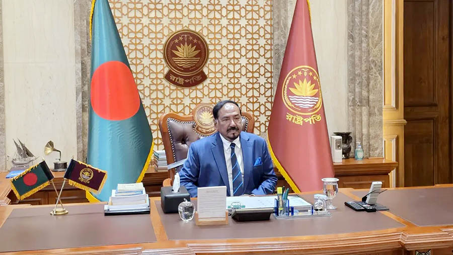 বঙ্গভবনে কার্যক্রম শুরু ভারপ্রাপ্ত রাষ্ট্রপতির
