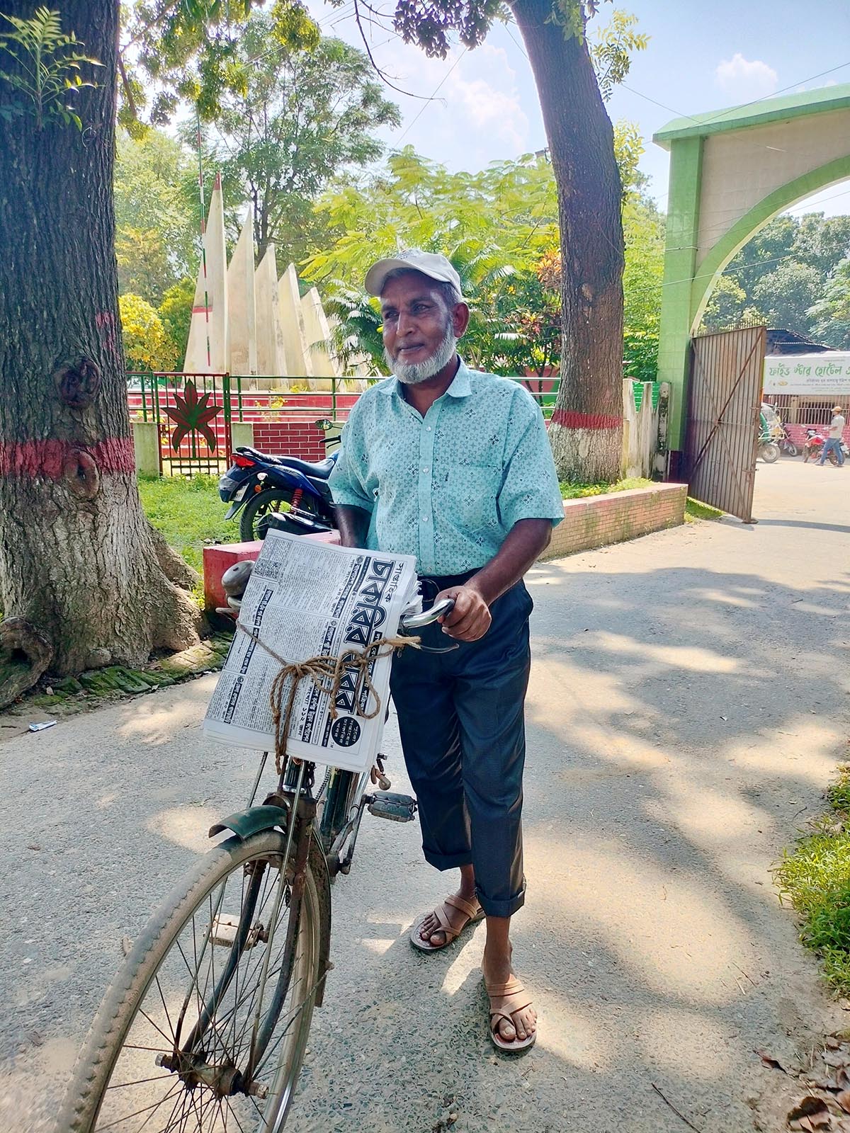ভবিষ্যৎ নিয়ে অন্ধকার দেখছেন মতিউর রহমান
