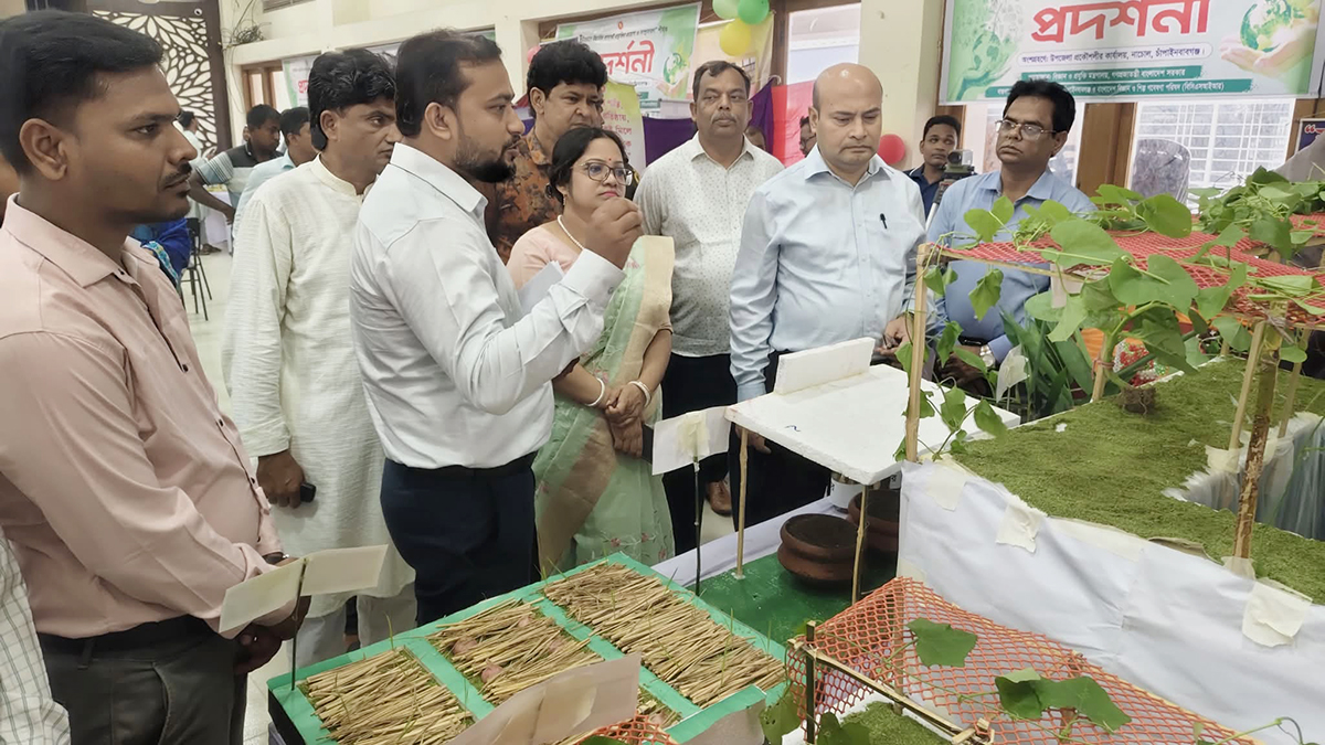 নাচোলে উদ্ভাবিত প্রযুক্তির প্রয়োগ ও সম্প্রসারণ শীর্ষক সেমিনার