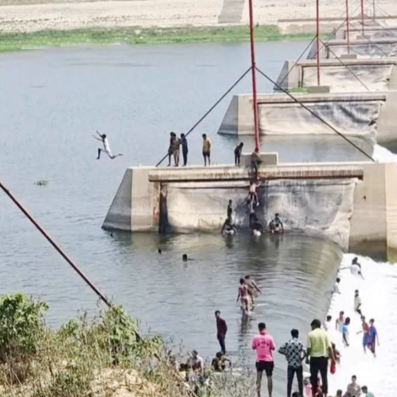 নিরাপত্তা নিয়ে উদ্বেগ : রাবারড্যামের নিরাপত্তায়   পুলিশ চেয়েছে পাউবো