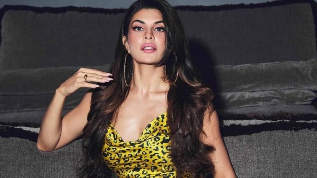 অর্থপাচারের মামলায় জড়ালেন জ্যাকুলিন