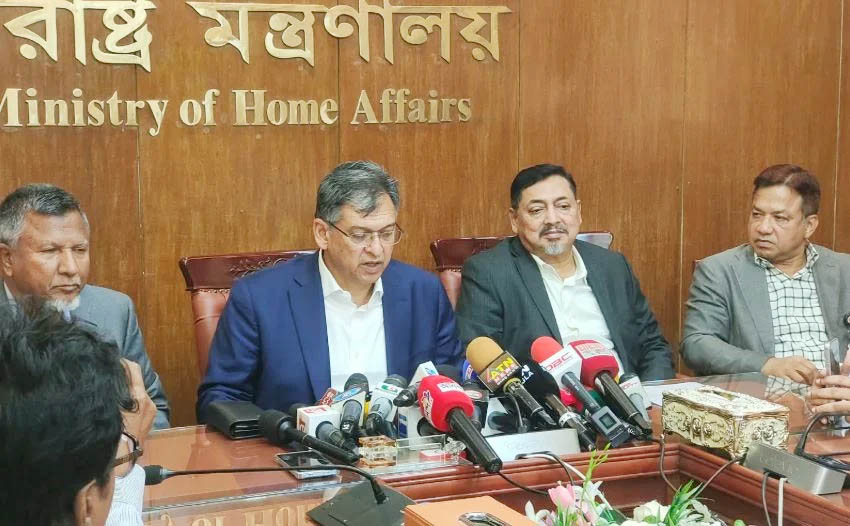 রাজনৈতিক পরিচয়ে কারো  প্রতি বৈষম্য হবে না : ৪৯তম বিসিএস প্রসঙ্গে স্বরাষ্ট্রমন্ত্রী