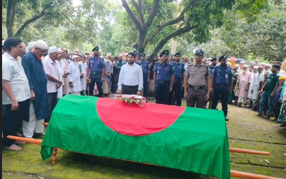 ভোলাহাট   বীর মুক্তিযোদ্ধা   মেশের আলীর রাষ্ট্রীয়  মর্যাদায় দাফন সম্পন্ন